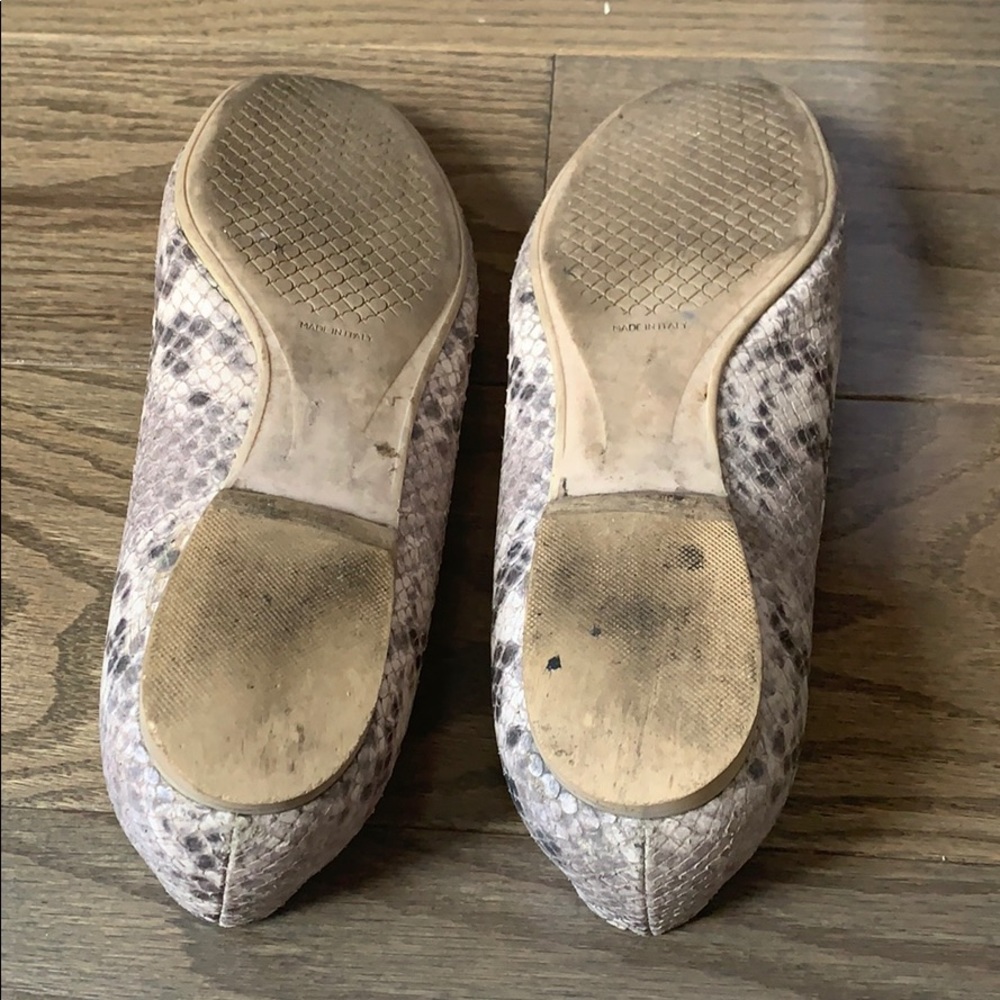 Ferragamo python print flats - Picture 9 of 9